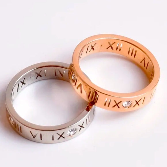 NWT gold silver bundle of two titanium steel size 6 Roman numeral rings - Picture 5 of 5